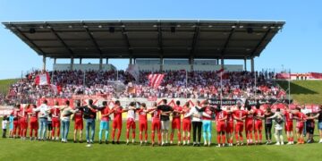 Erfolgreiche „Fußball gehört den Fans“-Kampagne: Zwickauer zeigen Herz für ihren Verein!